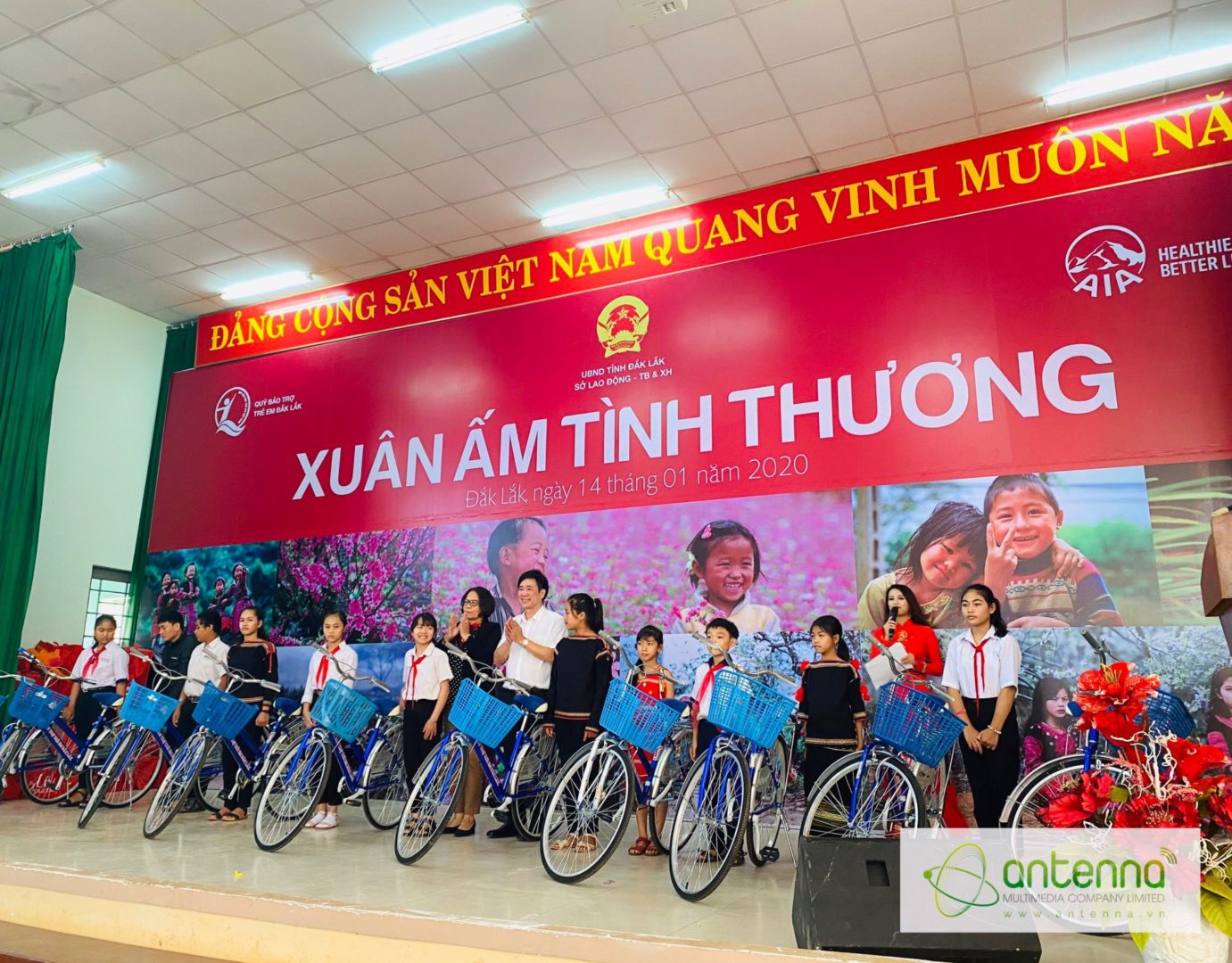 “XUÂN ẤM TÌNH THƯƠNG” ĐẾN VỚI CÁC EM NHỎ KHÓ KHĂN TẠI EA TU, ĐẮK LẮK. “XUÂN ẤM TÌNH THƯƠNG” ĐẾN VỚI CÁC EM NHỎ KHÓ KHĂN TẠI EA TU, ĐẮK LẮK.