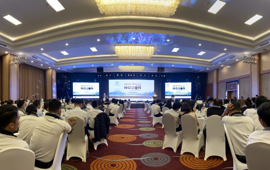 Hành trình về nguồn: Toàn kết để vĩ đại của Trung Nguyên Legend