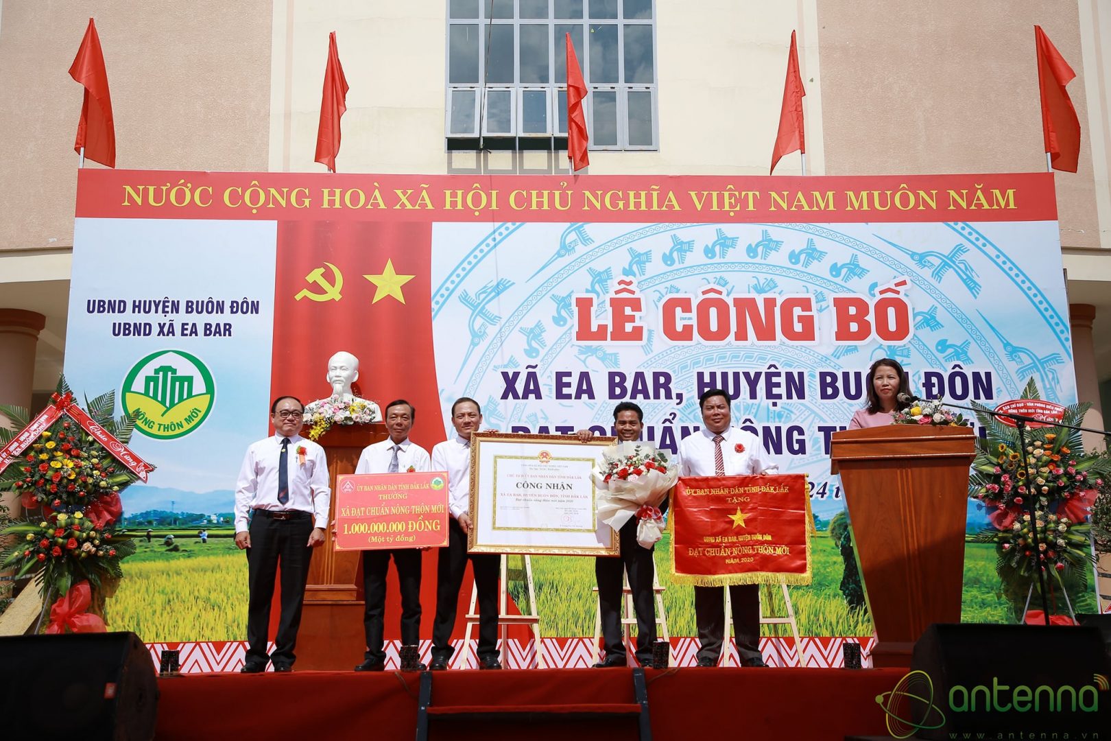 XÃ EABAR TIÊN PHONG CỦA HUYỆN BUÔN ĐÔN CÁN ĐÍCH NÔNG THÔN MỚI XÃ EABAR TIÊN PHONG CỦA HUYỆN BUÔN ĐÔN CÁN ĐÍCH NÔNG THÔN MỚI